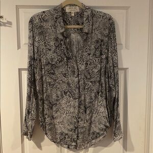 Cloth & Stone Black and White Notched Collar Button Down Shirt